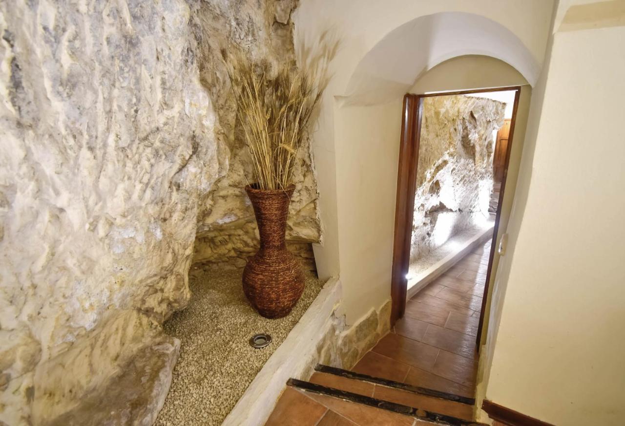 Domum In Petra Casa Nella Roccia Self Check - In Villa Modica Exterior photo